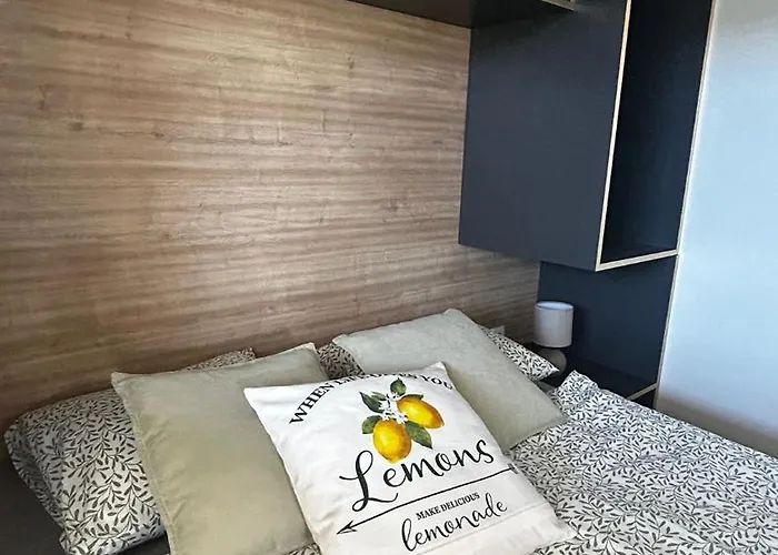 11 Limoni Sukošan